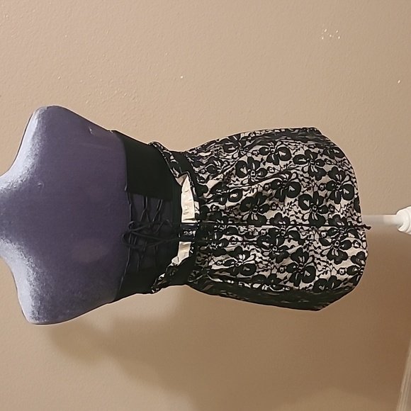Strapless Halter Top - Picture 2 of 6